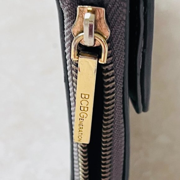 BCBGenration Clutch - Picture 5 of 10